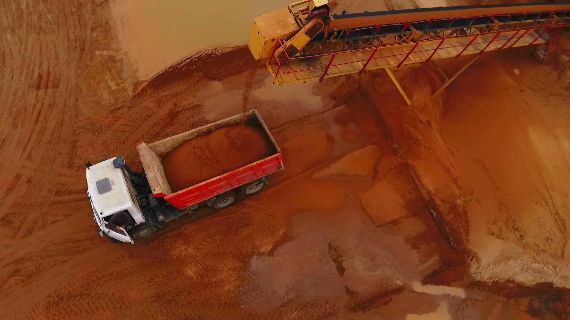 空气观察喷砂开采过程视频的预览图