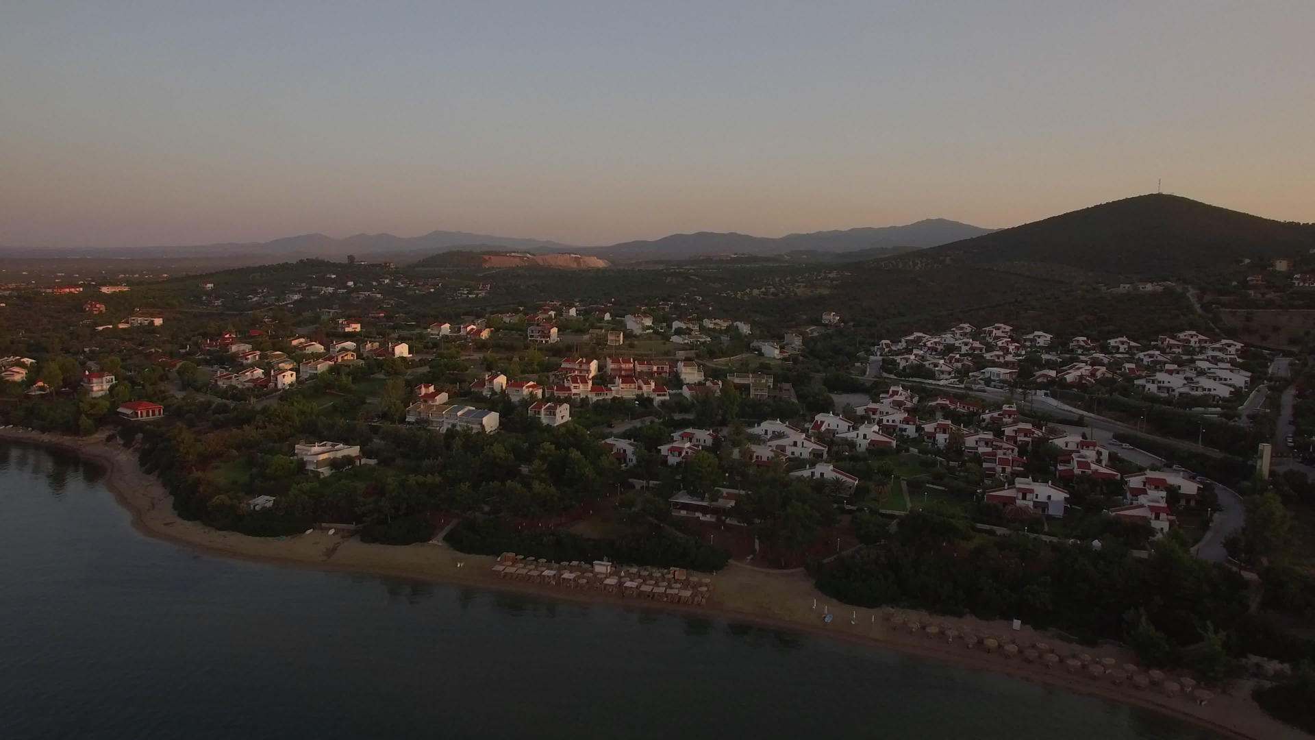 希腊海滩海岸小屋视频的预览图