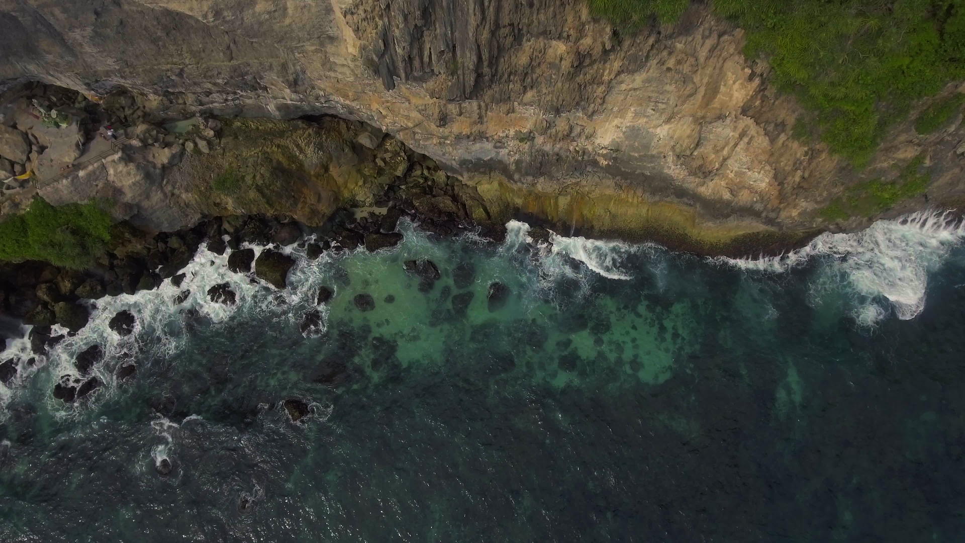 北印度群岛印度岛印度岛安岛的岩石和波浪视频的预览图