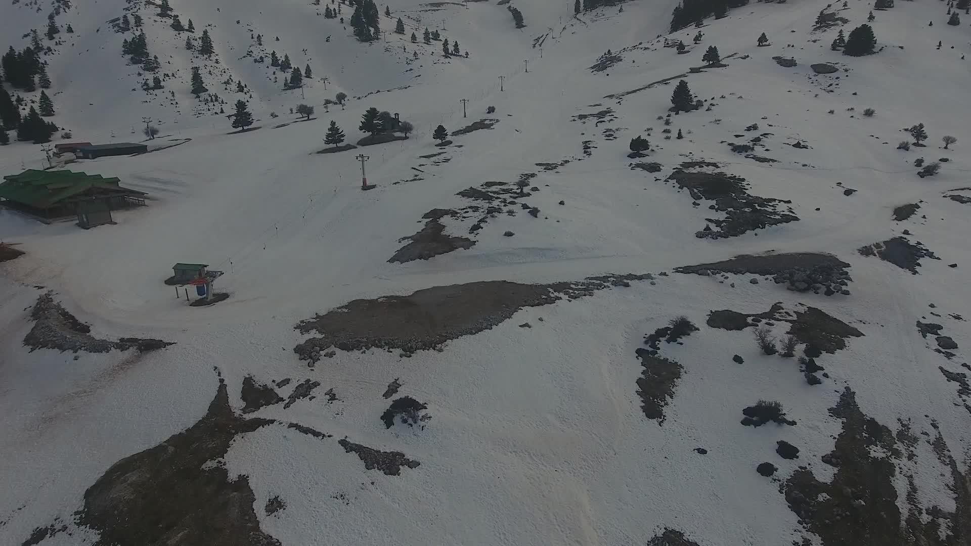 下午在Greece的Kalavrita空中滑雪中心视频的预览图
