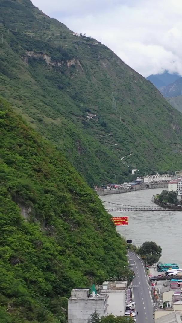 四川大渡河风景航拍视频视频的预览图