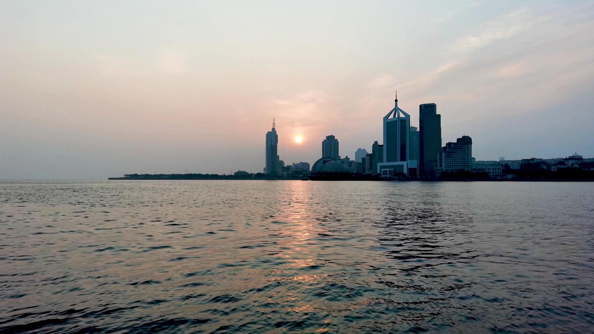 4K实拍海滨城市青岛日落延时视频的预览图