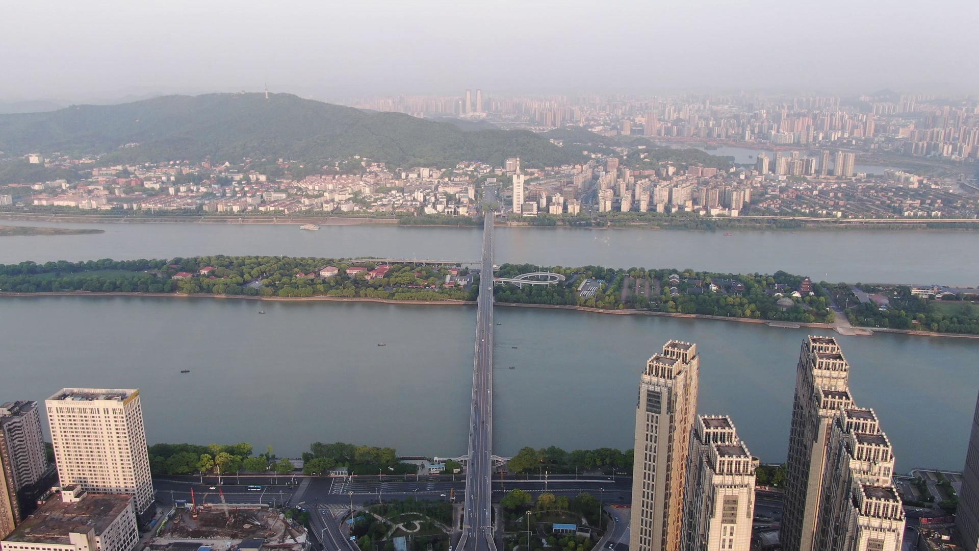 4k,航拍湖南湘江大桥橘子洲全景视频的预览图