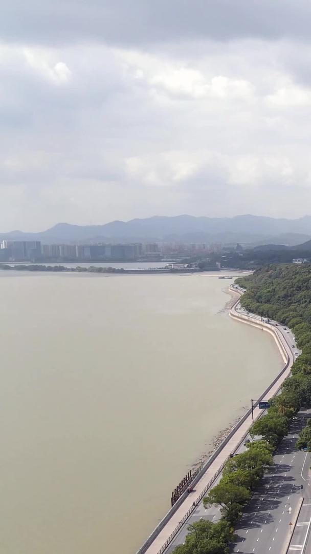 杭州西湖六和塔古建筑航拍视频的预览图