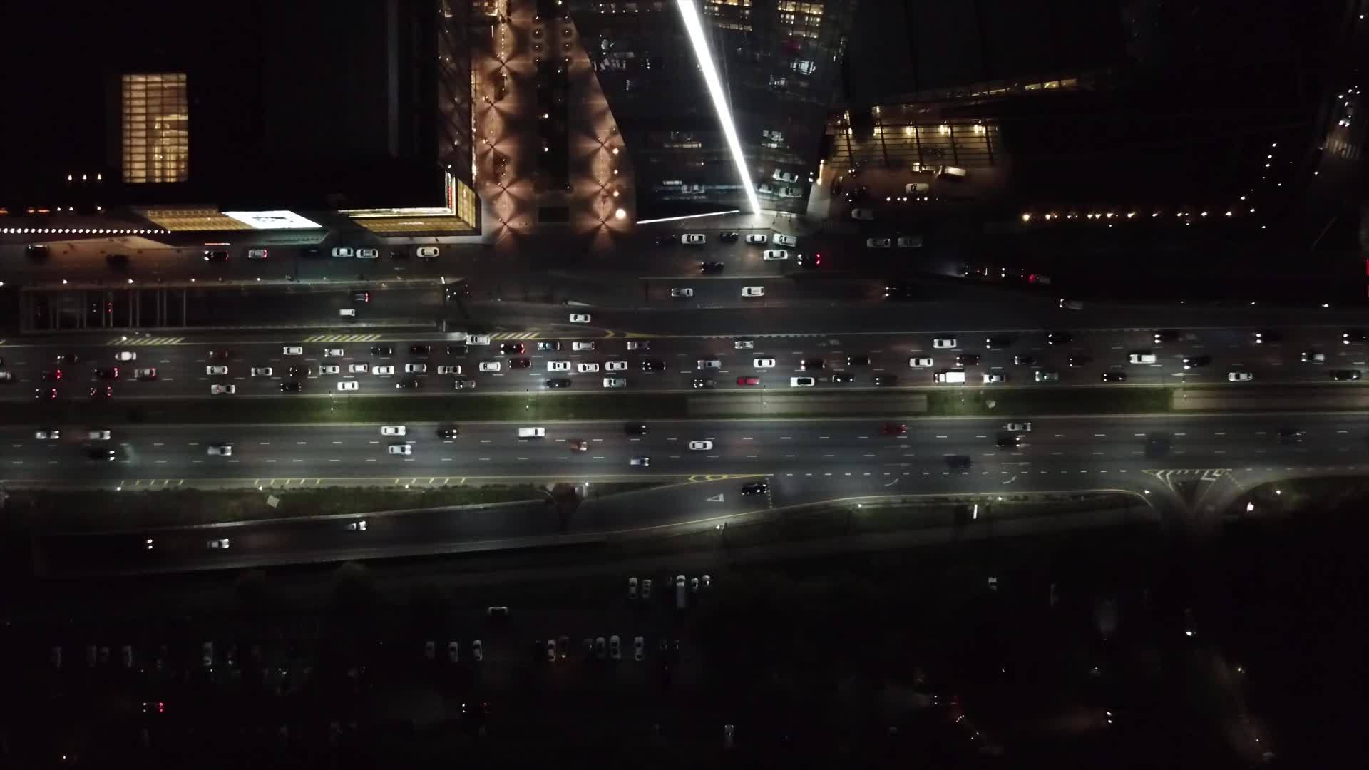 很多车都上了夜城视频的预览图