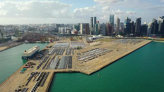 新加坡港集装箱码头视频的预览图