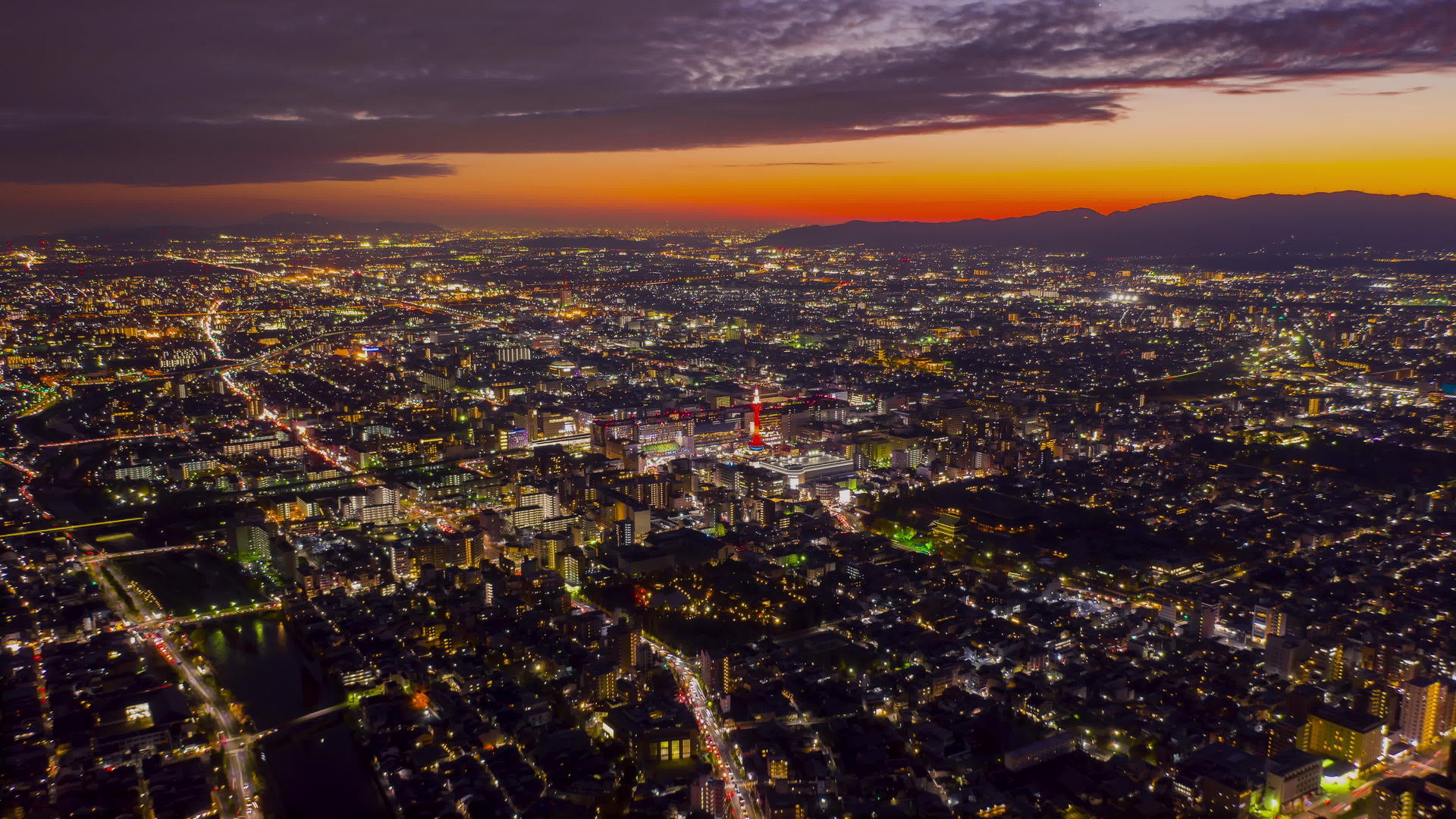 日本京都日落时在京都建筑视频的预览图