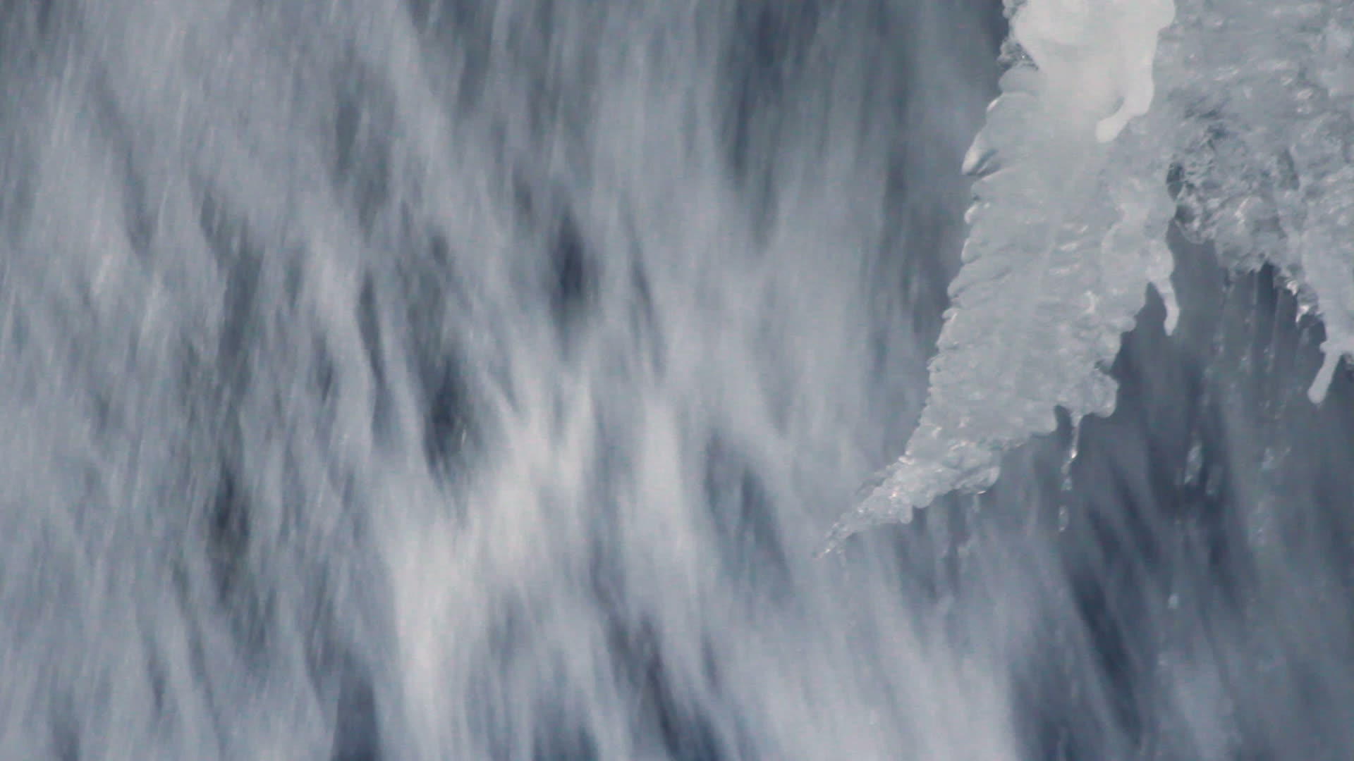 冬季瀑布冬季瀑布冰瀑视频的预览图