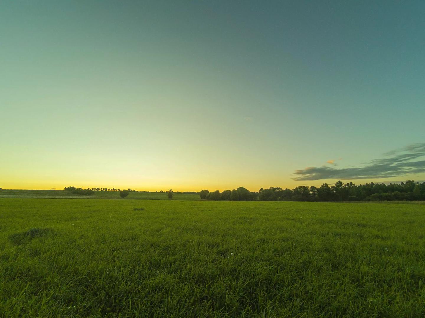 农业用地快速运动日落间隔34个视频的预览图