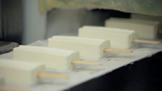 食品生产线厂冰淇淋生产线视频的预览图