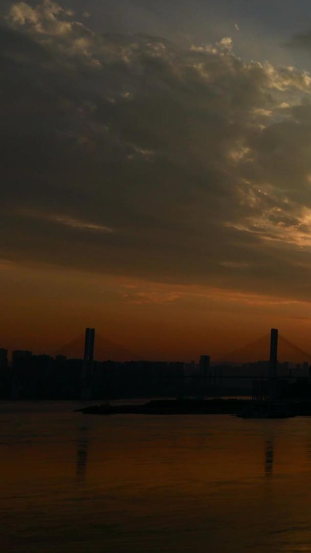 重庆老城工业日落黄昏全景视频的预览图