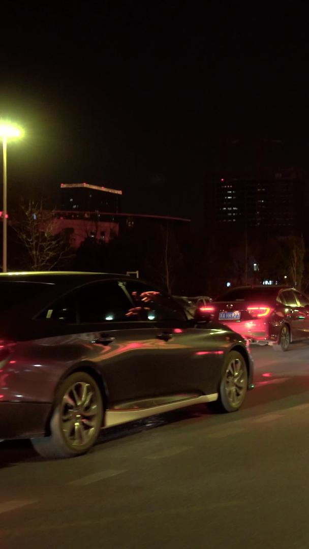 杭州城市夜景车流实拍第一视角视频的预览图