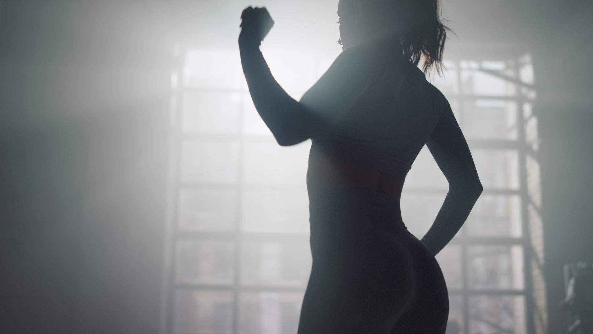 灵活的女孩伸展热身锻炼视频的预览图