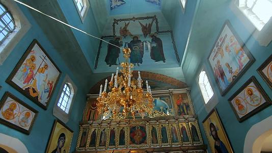 内部东正教教堂建筑视频的预览图