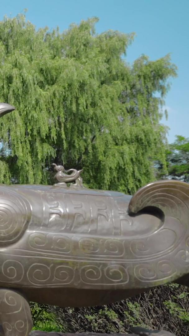 世博园景观白塔雕塑阁楼古亭古亭视频的预览图