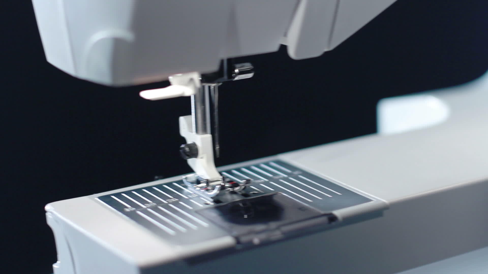 现代缝纫机针头视频的预览图