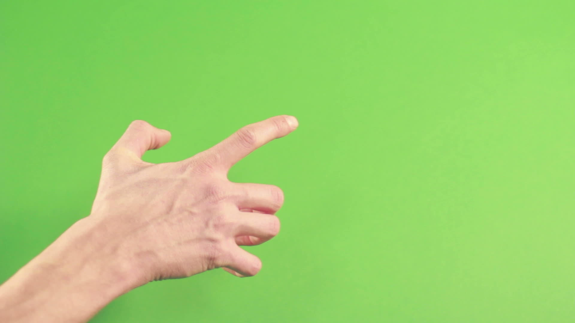 手在绿色背景上做姿势视频的预览图