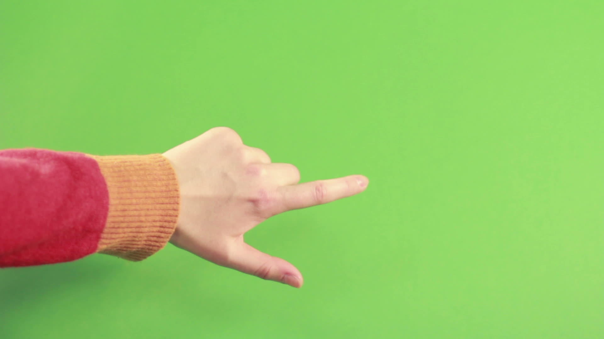 在绿色屏幕上拍摄室的人手与手指背景隔绝视频的预览图