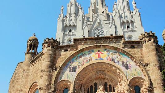 圣心教堂建筑在巴塞罗那具有历史意义视频的预览图