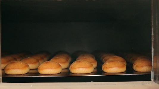 烘焙产品面包的烘焙产品面包厂视频的预览图