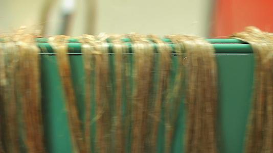 纺织生产线松绑工厂传输线纺织行业视频的预览图