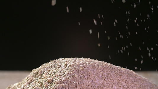 燕麦小麦高空落下视频的预览图