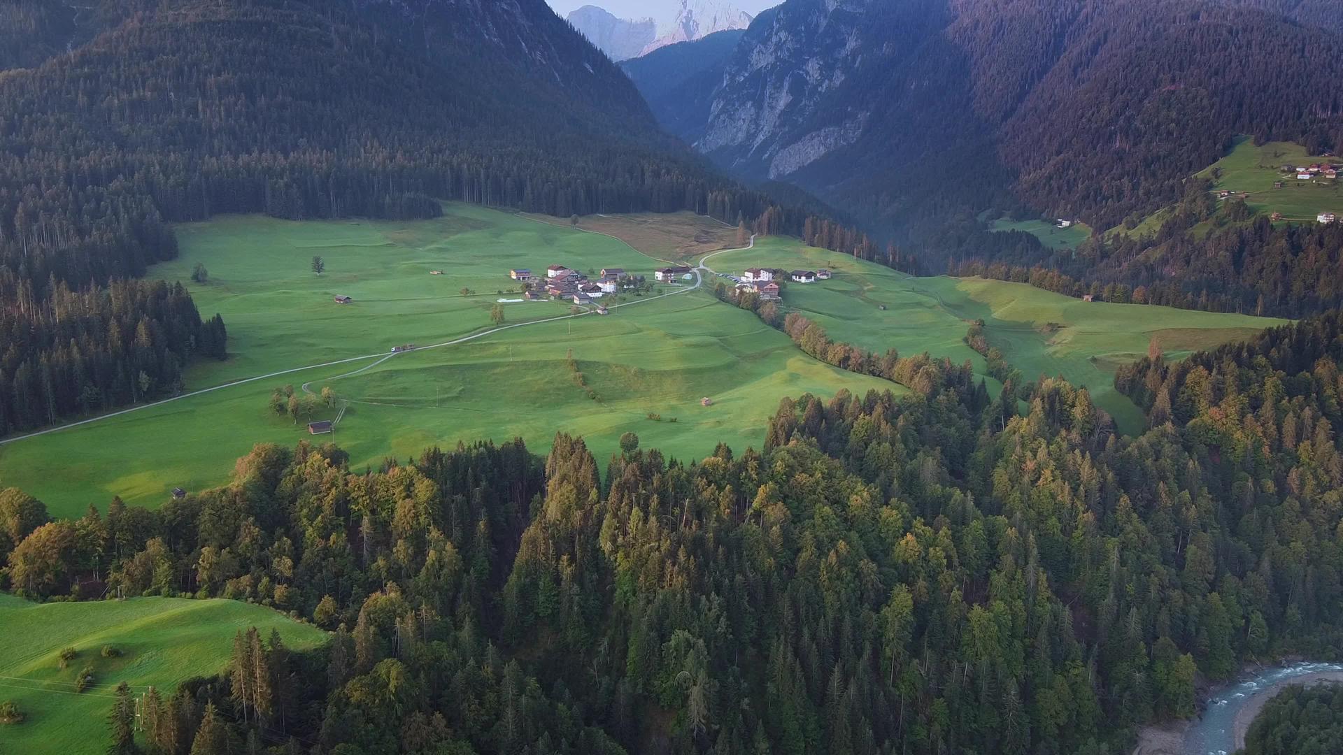 Austrian空中地貌视图视频的预览图