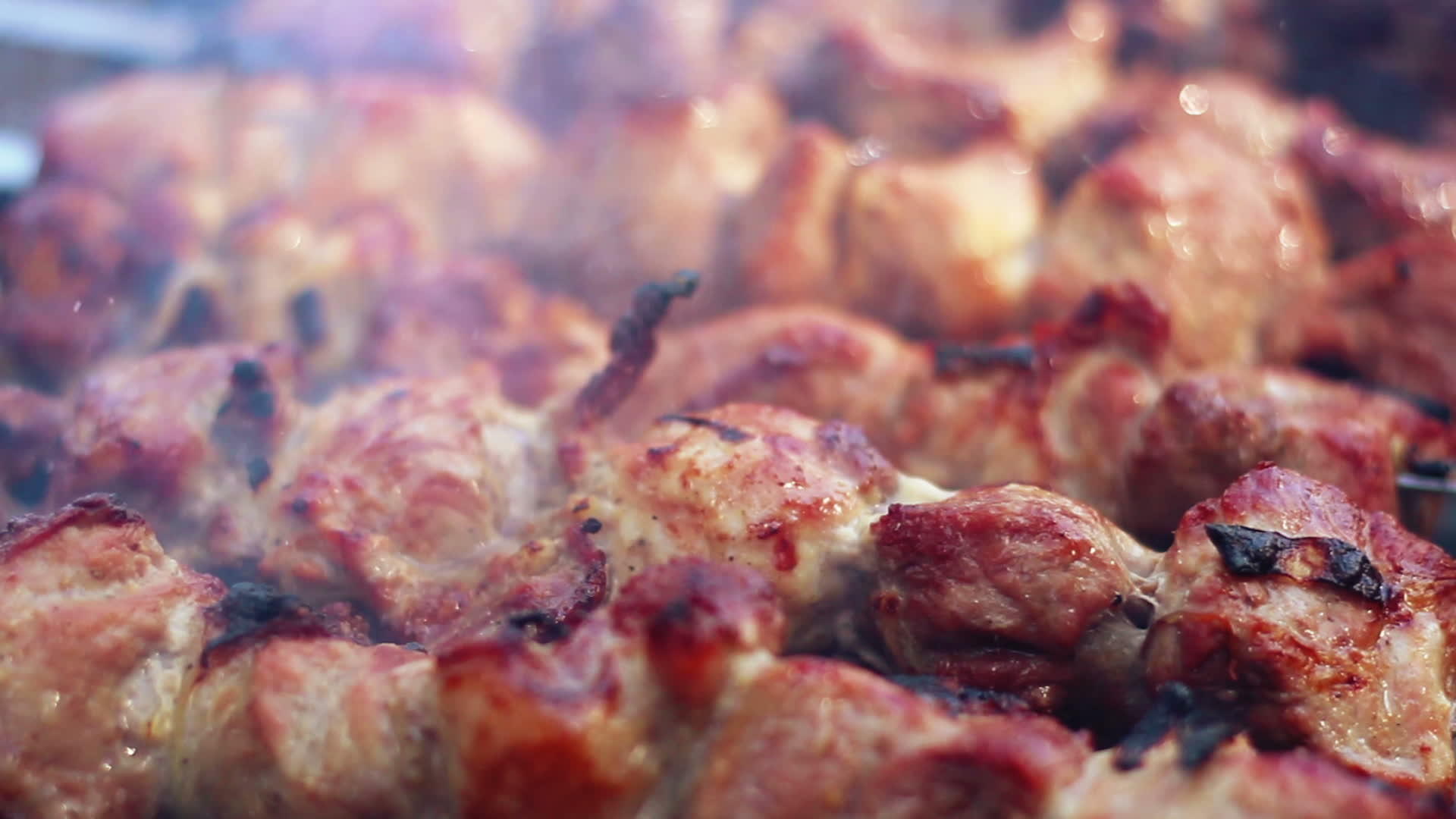 烧烤美味烧烤特写猪肉视频的预览图