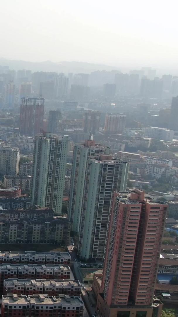 城市高楼的航拍视频的预览图