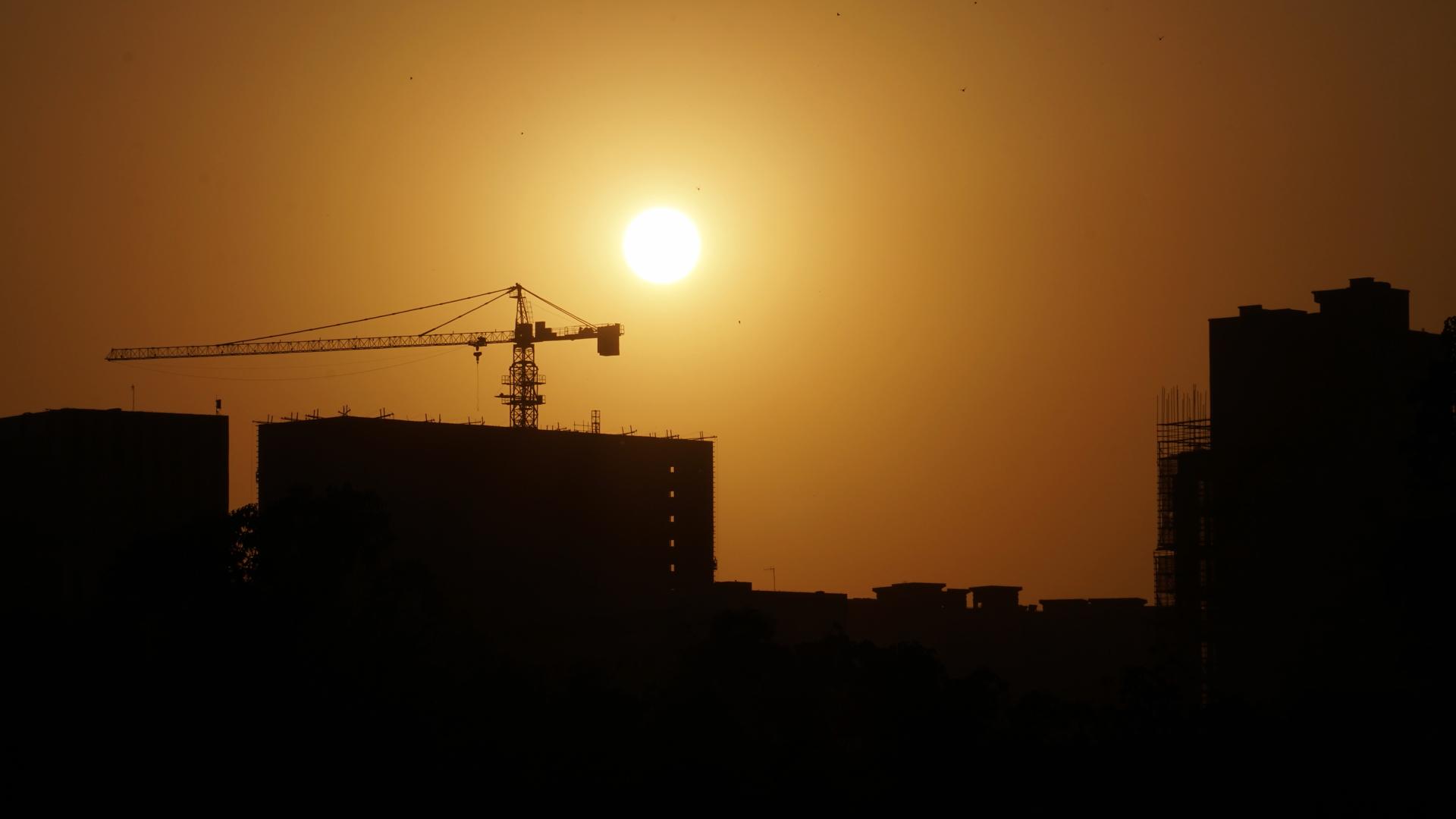 8K实拍城市夕阳日落延时摄影视频的预览图