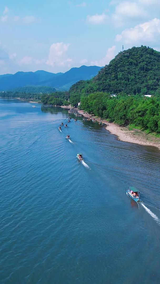 桂林漓江竹筏快艇旅游船游客旅游风光航拍视频的预览图