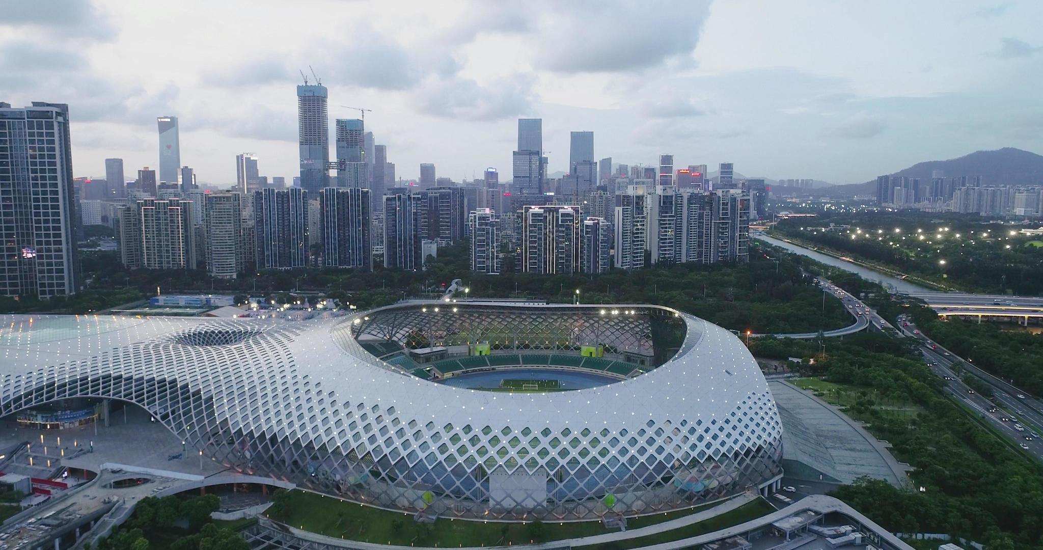 深圳春茧体育中心4K航拍视频的预览图
