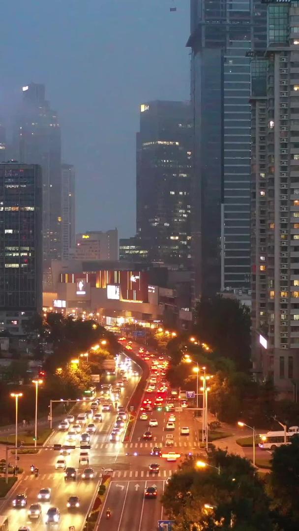 青岛城市交通夜景航拍视频视频的预览图