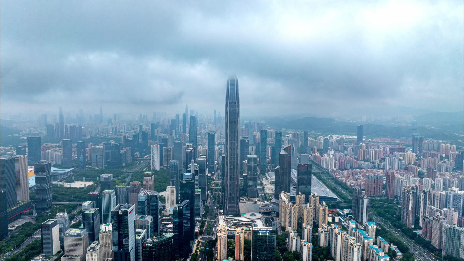 深圳城市cbd4k航拍阴天延迟视频的预览图