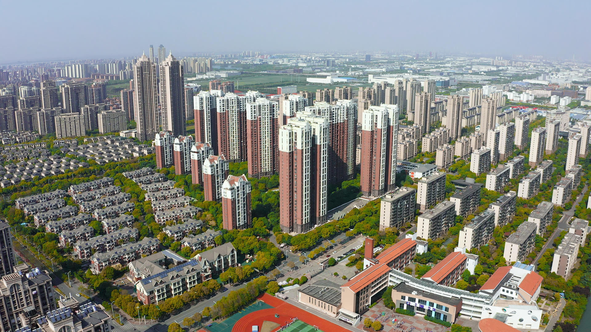 4k航拍江苏苏州工业园区住宅小区视频的预览图