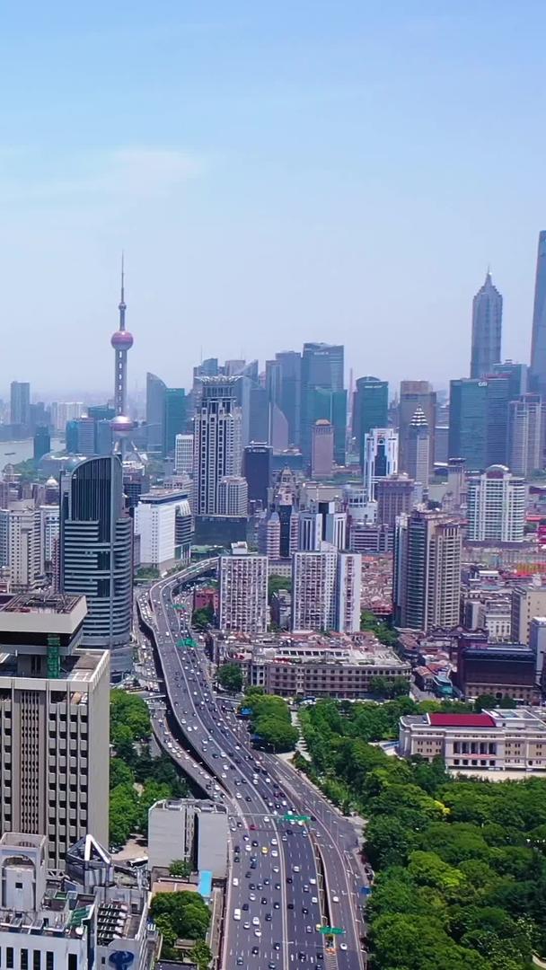 航拍拍摄上海城市风光视频的预览图