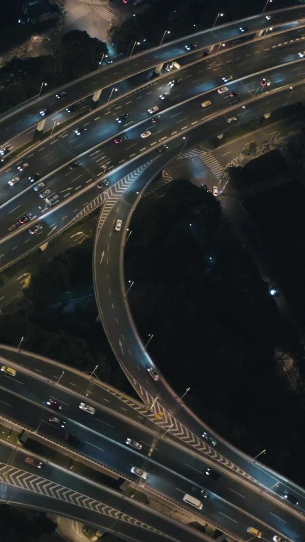 高架夜景上海龙柱视频的预览图
