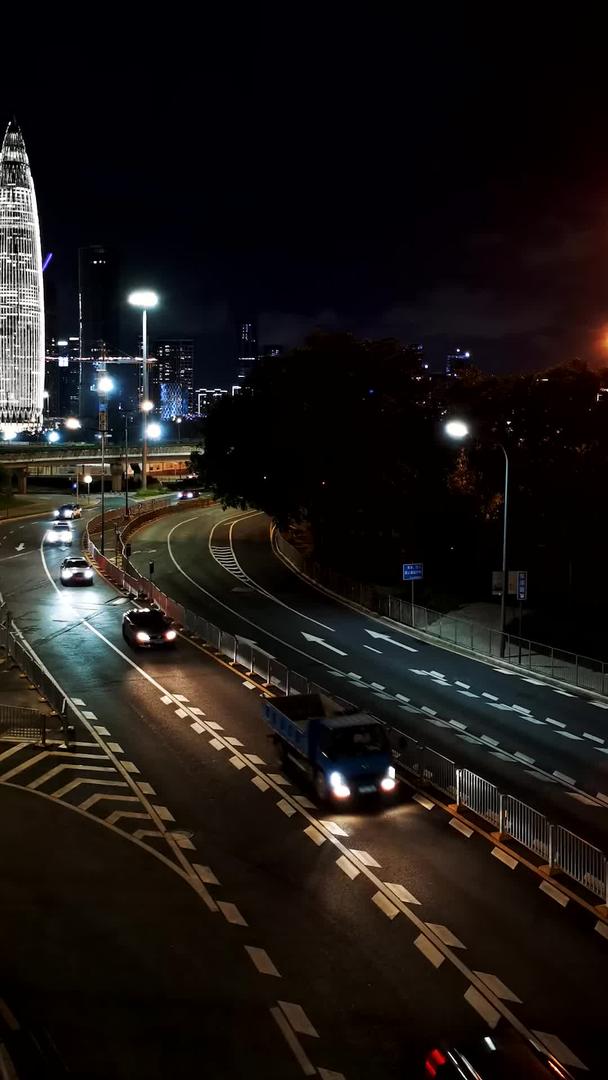 深圳南山城市主干道交通延迟竖屏视频的预览图