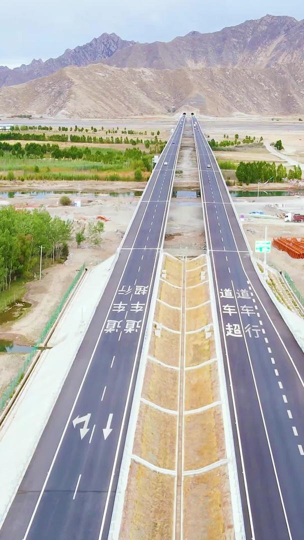 拉萨河雅叶高速特大桥航拍视频的预览图