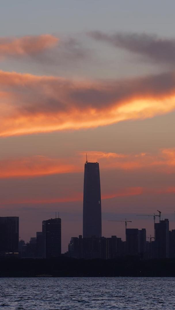 延时摄影城市地标天际线高楼建筑天空夕阳素材视频的预览图