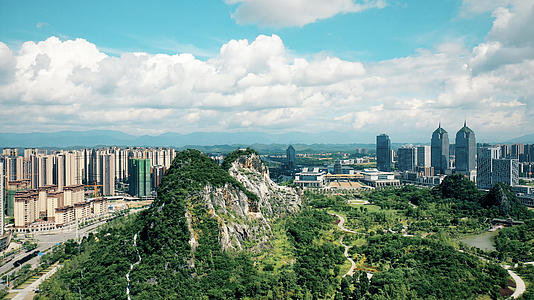 航拍桂林城市风光城市建筑视频的预览图
