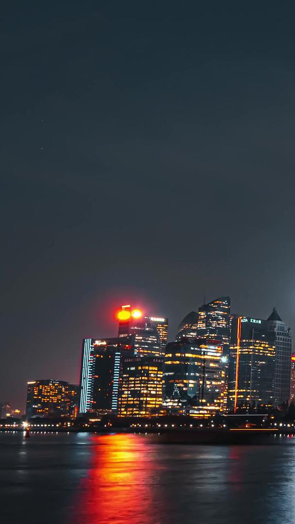 上海陆家嘴魔都城市日夜灯光秀延迟震撼视频的预览图