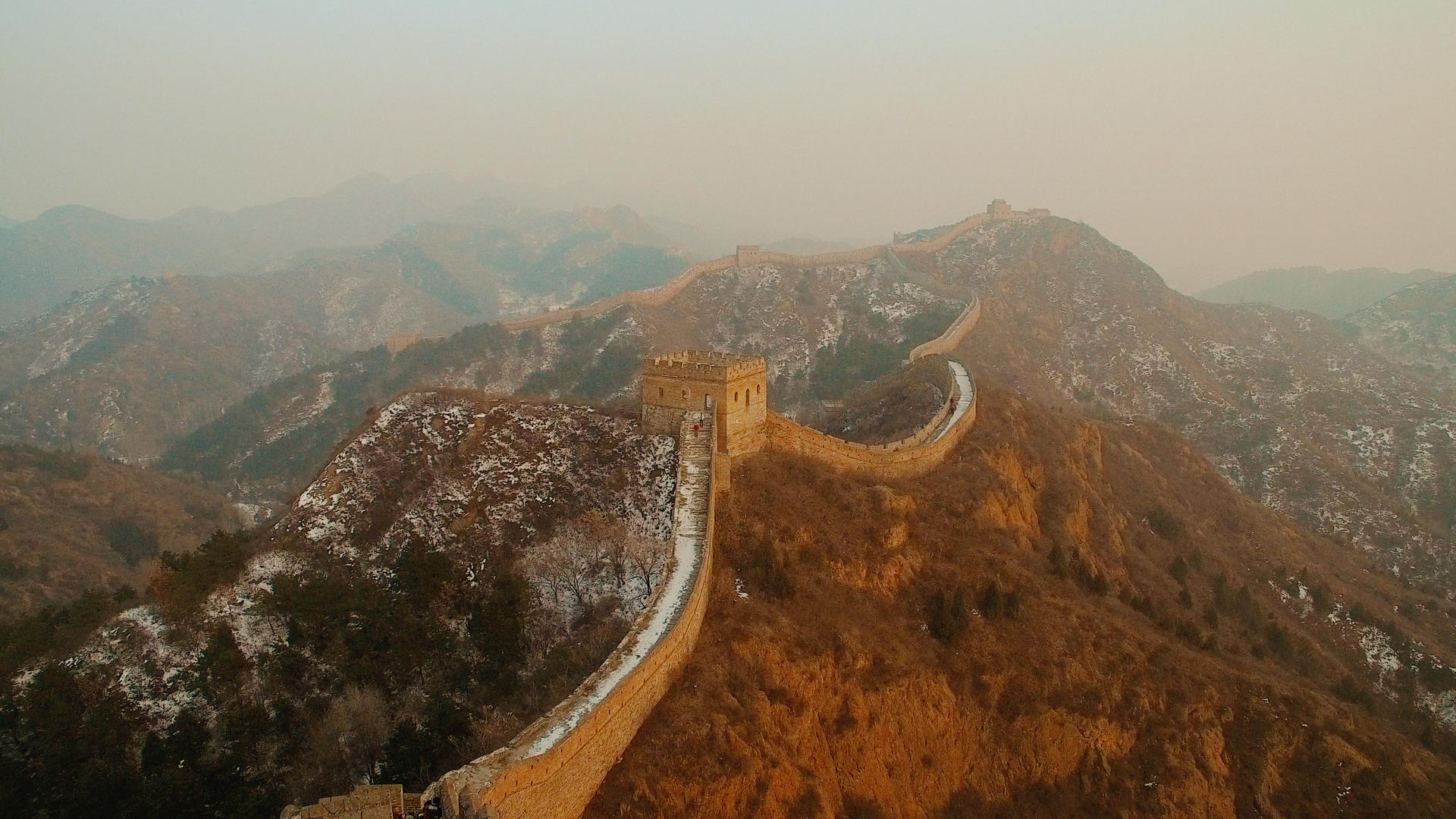 北京八达岭长城日出4K视频的预览图