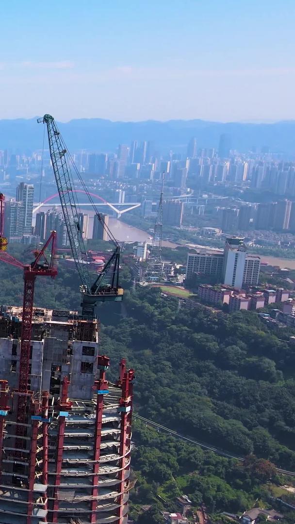 重庆陆海国际中心航拍地标建筑工地视频的预览图