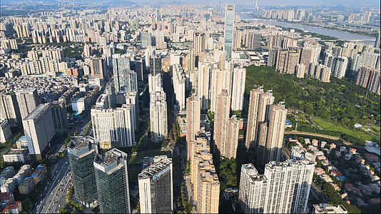 4k高清航拍广州天河区建筑群城市天际线视频的预览图