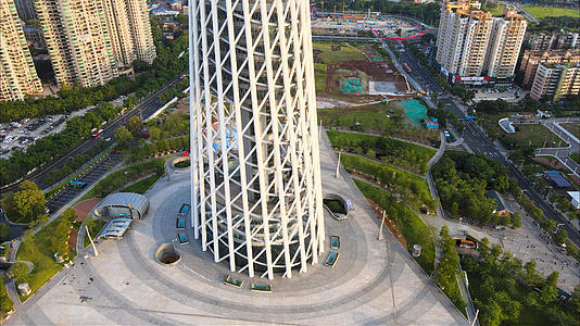 4k高清航拍广州城市地标建筑广州塔小蛮腰近距离视频的预览图