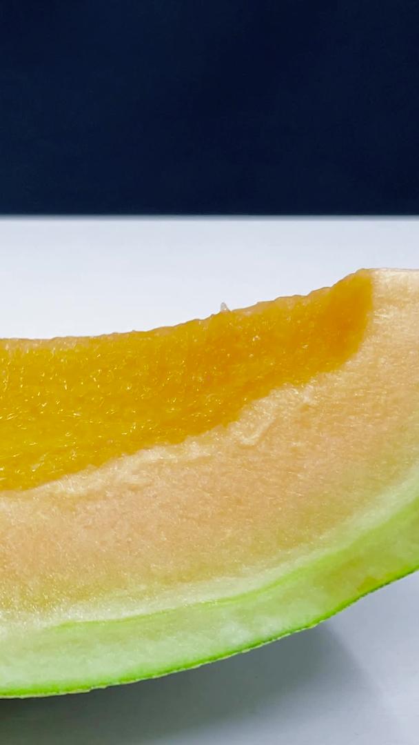 水果哈密瓜的实拍视频的预览图