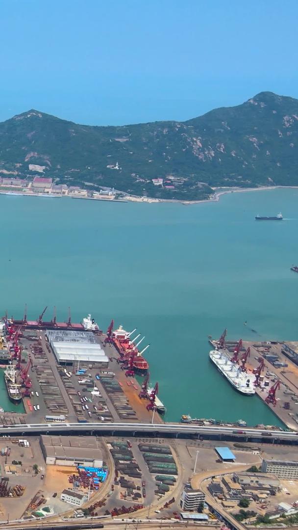 江苏连云港海港码头航拍视频的预览图