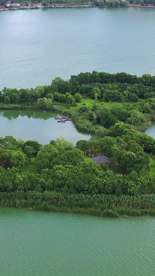 苏州尹山湖心岛航拍视频视频的预览图