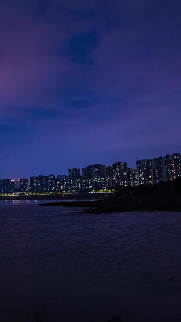 海峡两岸城市夜景视频的预览图